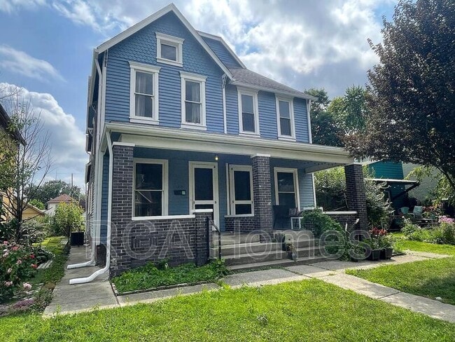 Primary Photo - 1231 Pleasant St
