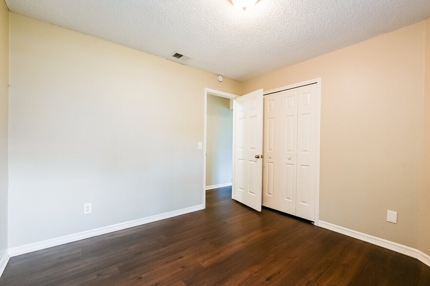 Building Photo - 15 S Cervidae Dr