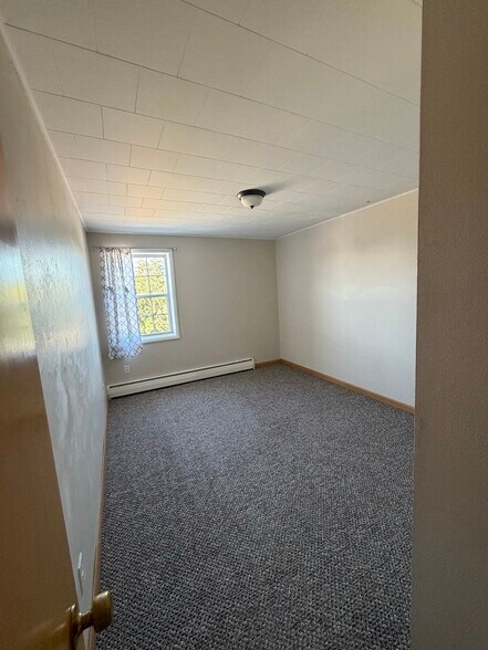 Bedroom #1 - 100 Alfred St