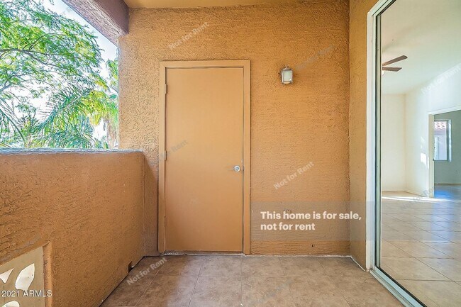 Building Photo - Premium Luxury 2 Bed 2 Bath condo with nicel view!!