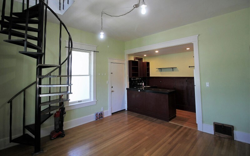Building Photo - 851 E 3rd Ave