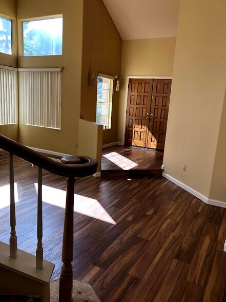 Building Photo - 14247 Seabridge Ln