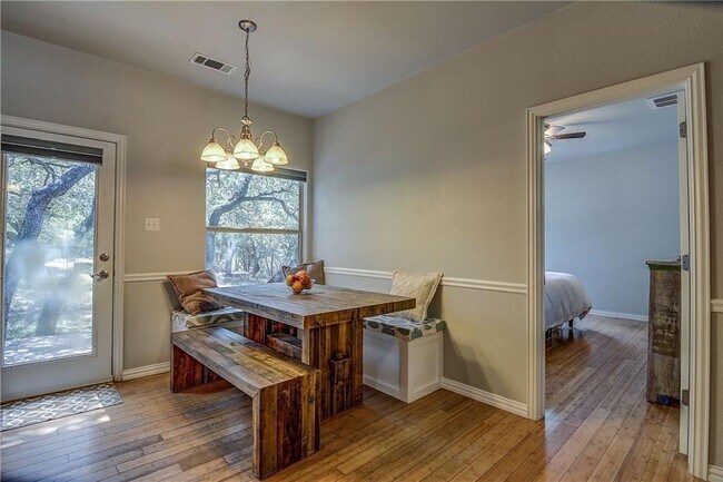 Building Photo - 17106 Oak Cliff Cir