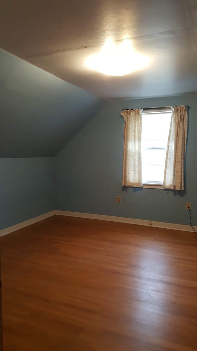 Building Photo - 37 Leonard St