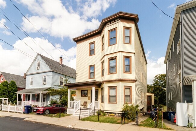 Primary Photo - 46 Houghton St