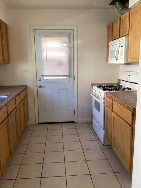 Building Photo - 44257 Beech Ave