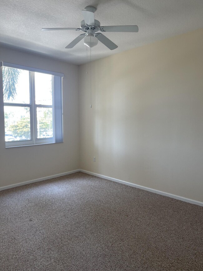 Building Photo - 550 Okeechobee Blvd