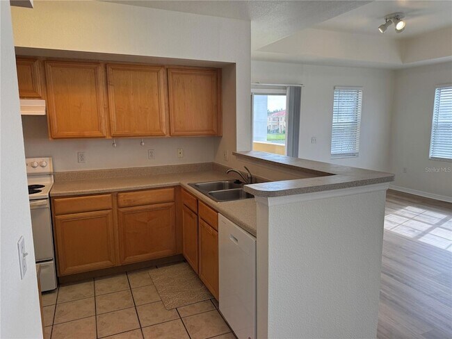 Building Photo - 1130 Villagio Cir