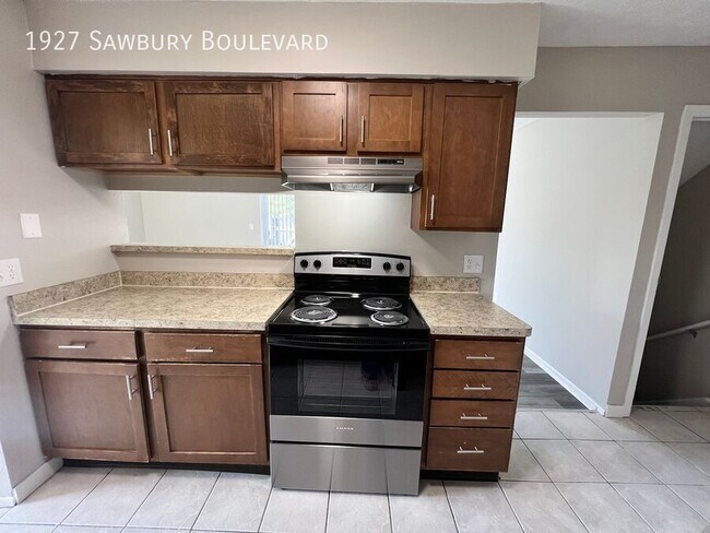 Building Photo - 1927 Sawbury Blvd