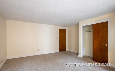 Building Photo - 9 Chester St