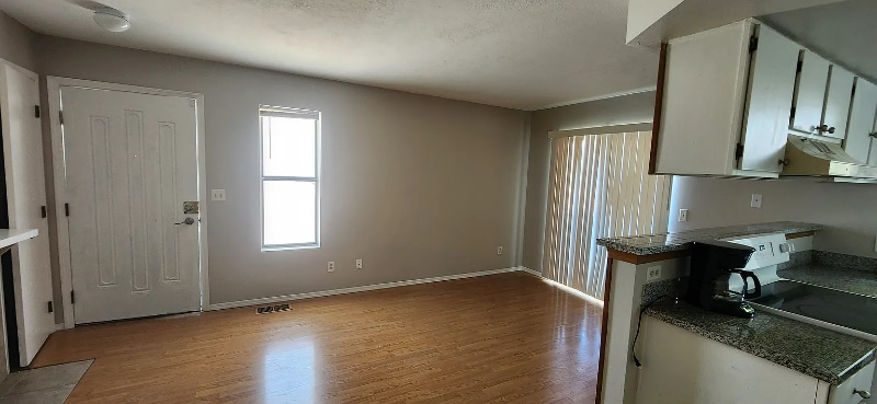 Building Photo - 17000 E Ford Dr