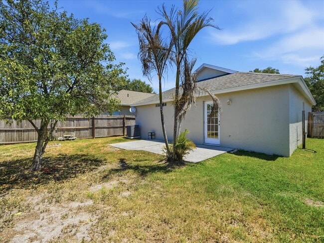 Building Photo - 2480 Sagemont Dr