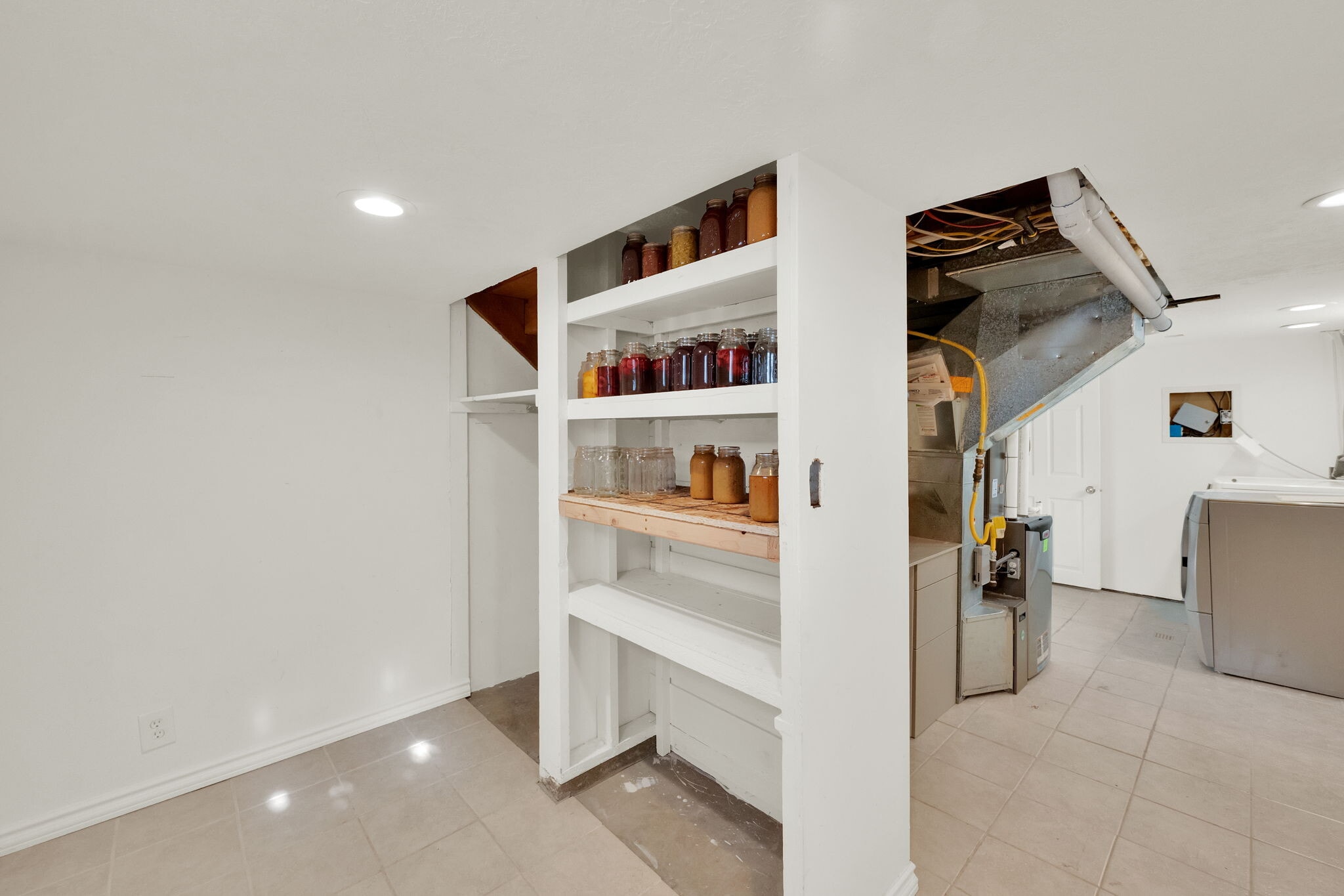 Building Photo - 60 E 1700 S