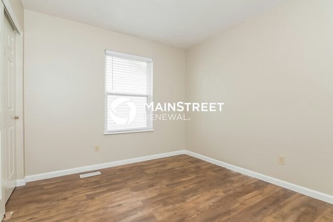 Building Photo - 3 Bedroom Pet-Friendly Home in St. Louis, MO with Main Street Renewal