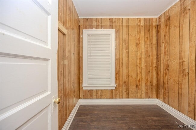 Building Photo - 2146 Genesee St