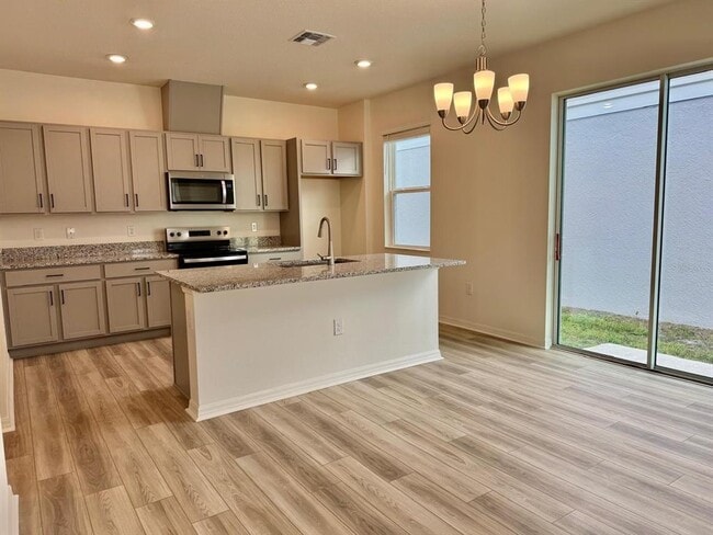 Building Photo - 9612 Westside Hls Dr