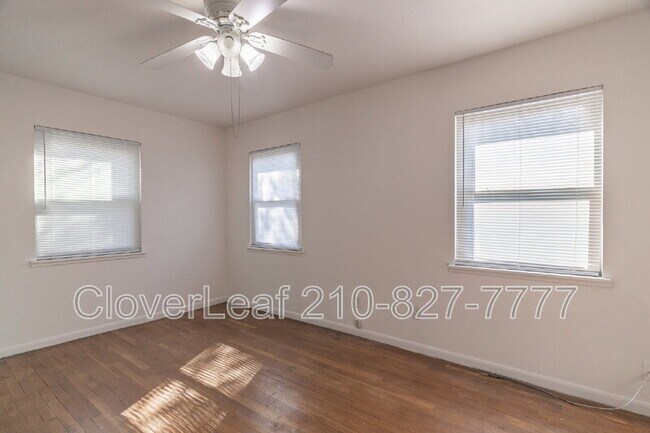 Building Photo - 206 Williamsburg Pl