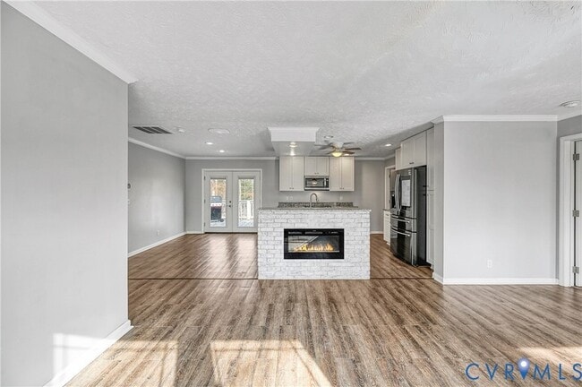 Building Photo - 104 Privacy Rd