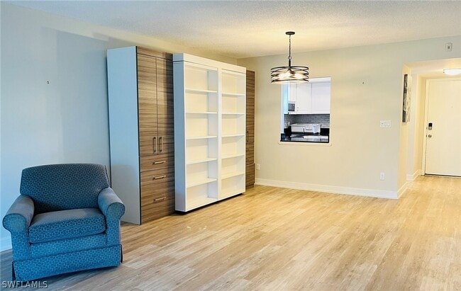 Building Photo - 4912 Tamiami Trl E