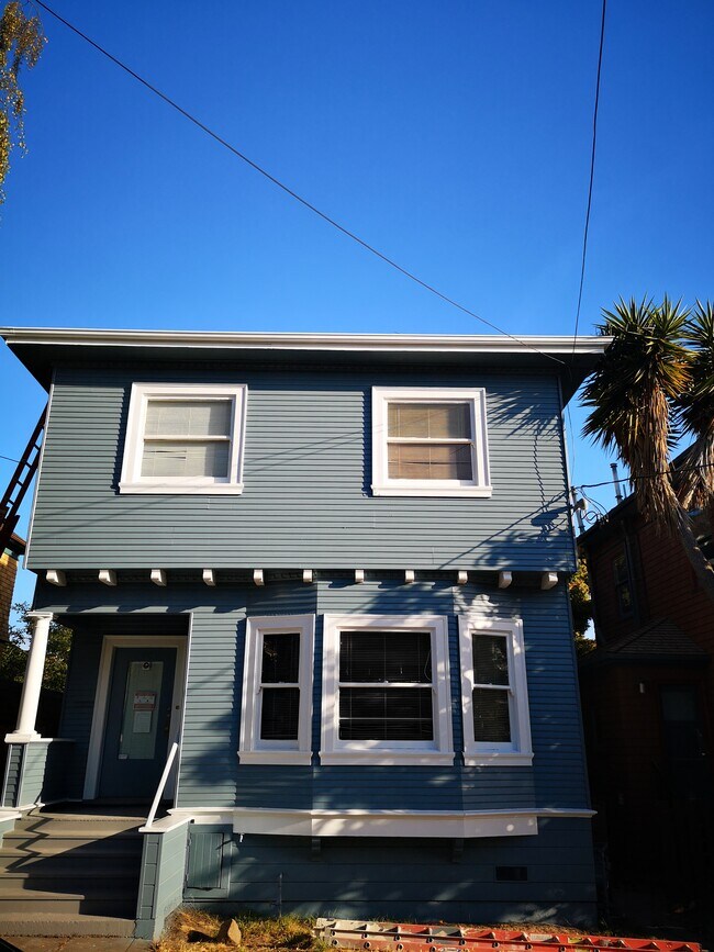Primary Photo - 2406 Blake St