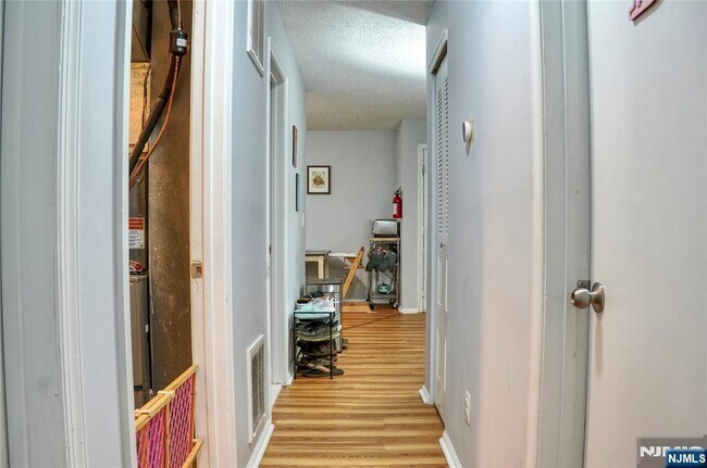 Building Photo - 388 Poets Way