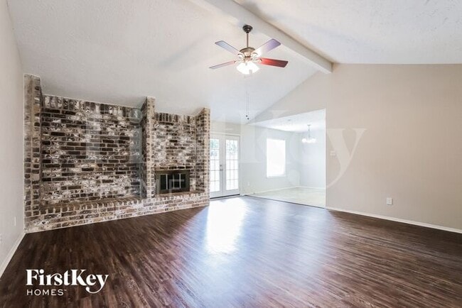Building Photo - 15814 Whipple Tree Dr