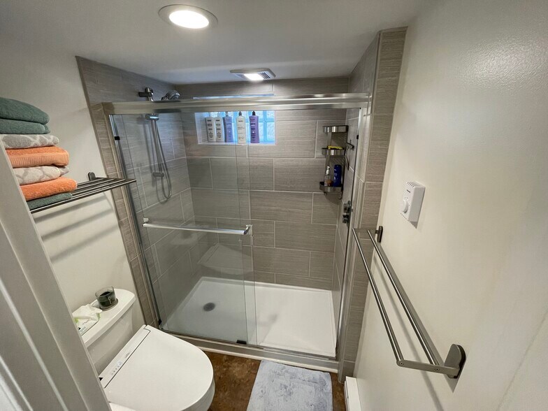 Building Photo - 1240 Cannon St