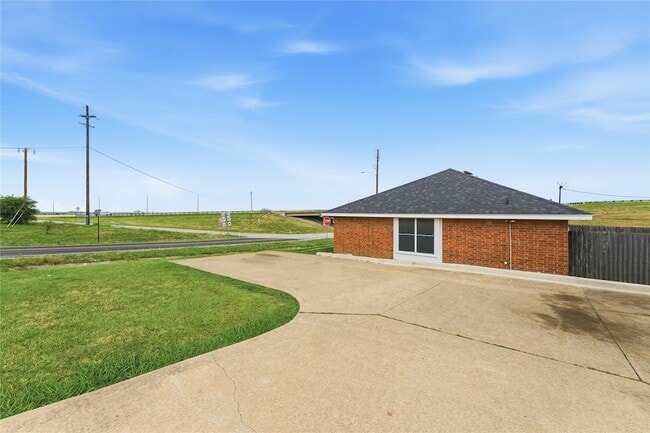 Building Photo - 904 Overlook Dr