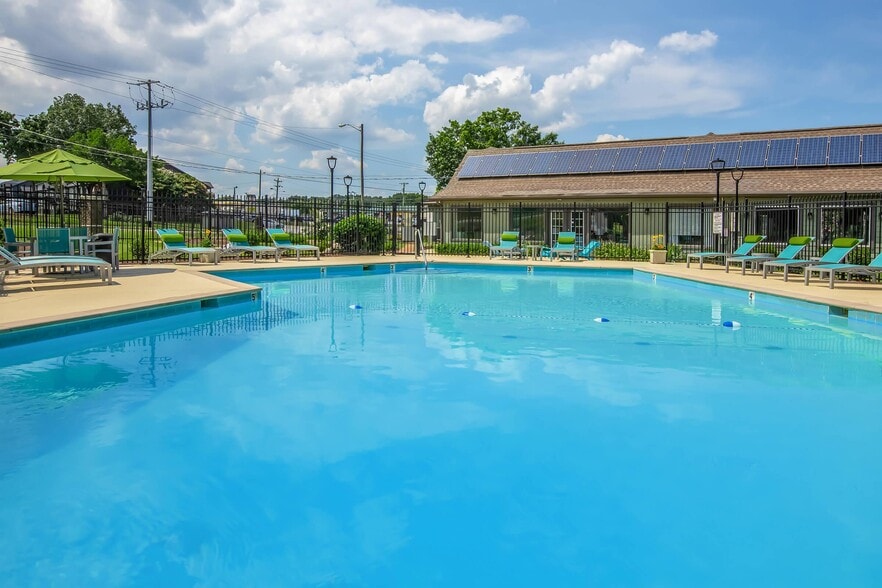 Primary Photo - Chase Cove Apartments