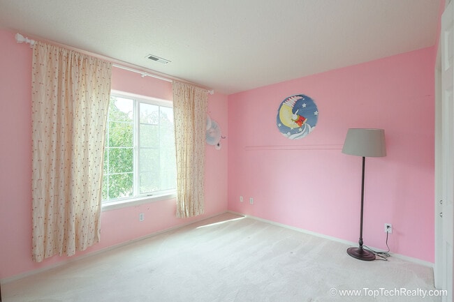 Building Photo - Lovely 4 Bedroom | 2.5 Bathroom | Corner Lot Single Family Home | In Beautiful Orenco Gardens Com...