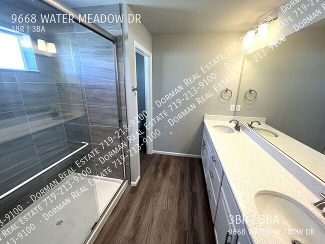 Building Photo - 9668 Water Meadow Dr