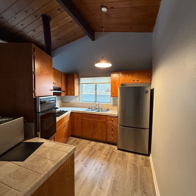 Building Photo - Nice 3 bedroom 1 Bath Home in beautiful Santee