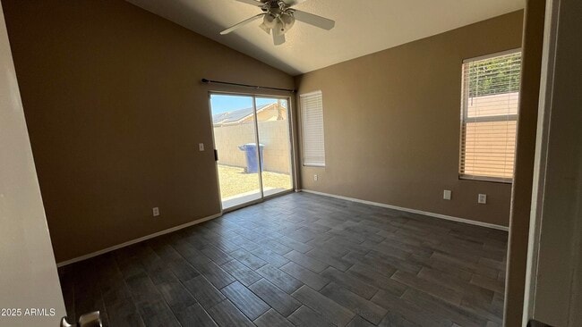 Building Photo - 1690 E Countrywalk Ln