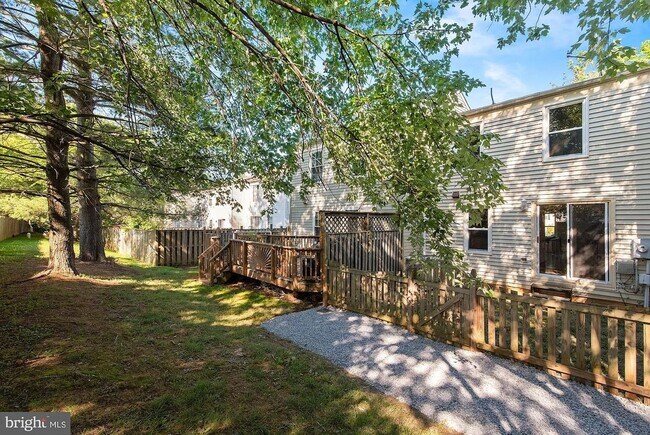 Building Photo - 10606 Tuppence Ct