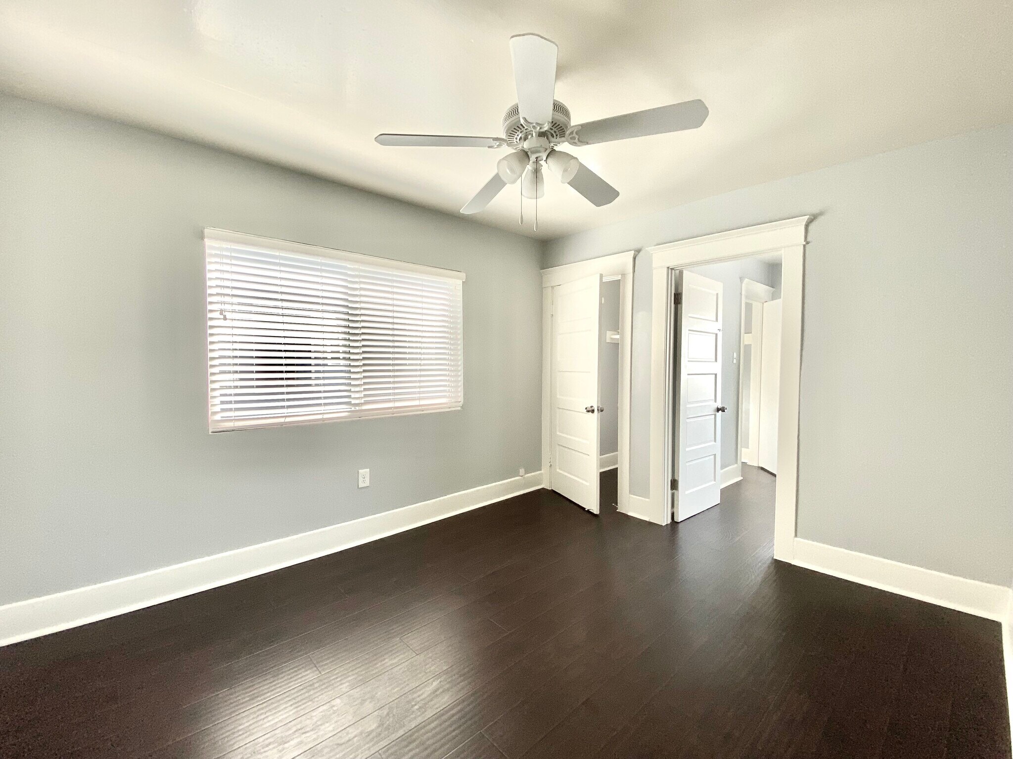 Building Photo - 1329 5th Ave