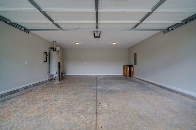 Building Photo - 365 Half Rock Cir