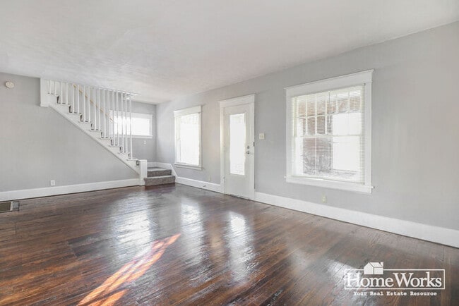 Building Photo - Charming 3-Bedroom Home with Updated Features and