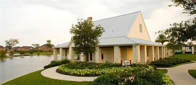 Building Photo - 21123 Amber Crossing Dr