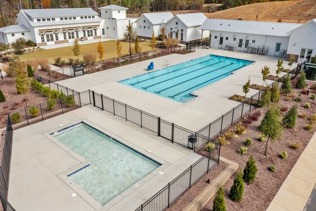 Building Photo - 1509 Newpoint Dr