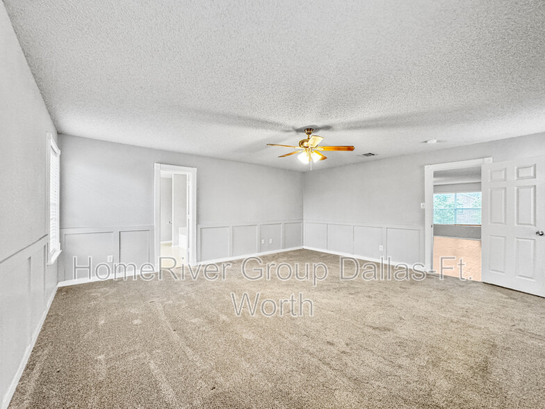 Building Photo - 4881 Trail Hollow Dr
