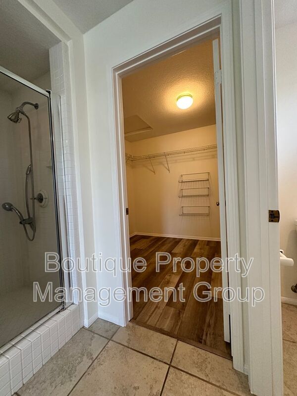 Building Photo - 34 Lakefront