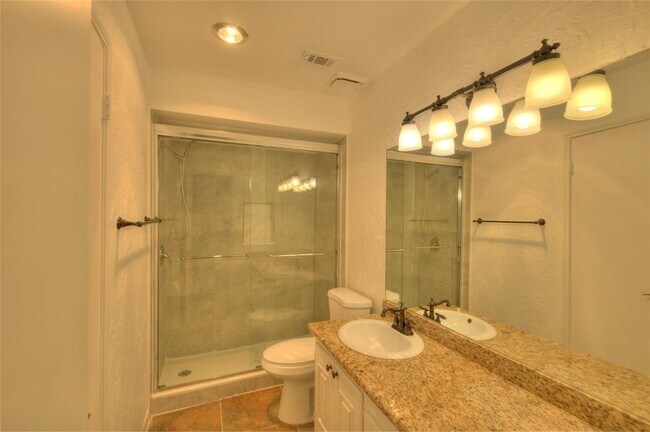 Building Photo - 1141 Country Pl Dr