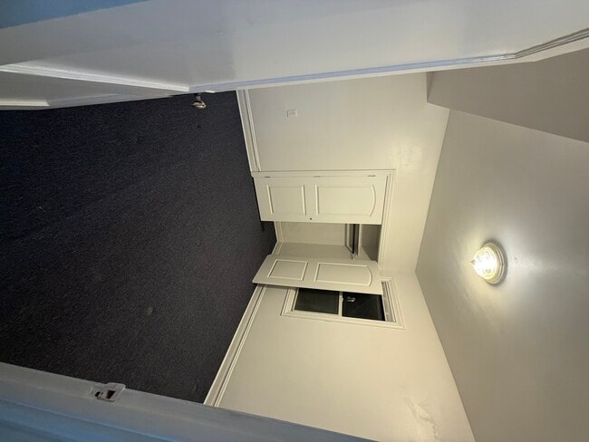 Building Photo - 1707 N Luna Ave