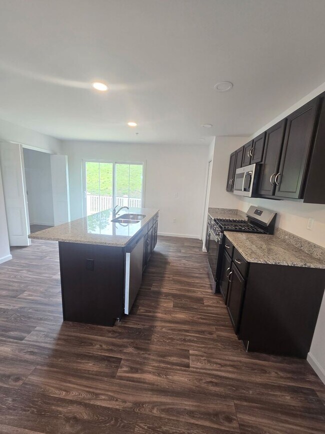 Building Photo - New build 3 bed, 2.5 bath in Carlisle