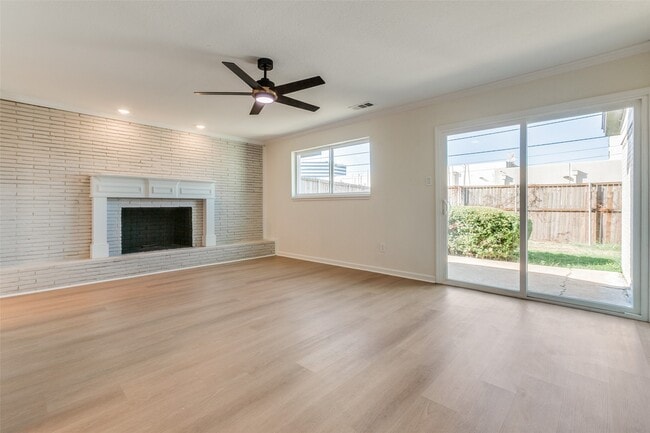 Building Photo - 1424 Stagecoach Dr