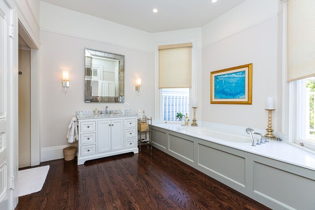 Building Photo - HUGE 5+BR/4.5BA Four Story Presidio Hts./ Laurel Village Home! Garage! Flat Yard!  PROGRESSIVE