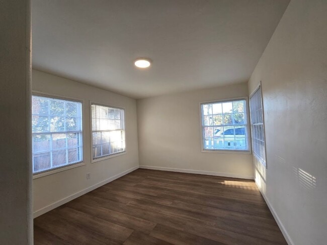 Building Photo - Bright & Remodeled Single-Family Home with Detached Garage