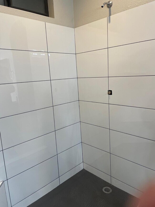 Building Photo - 2422 E Remington Pl