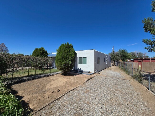 Building Photo - North Valley Home for Rent