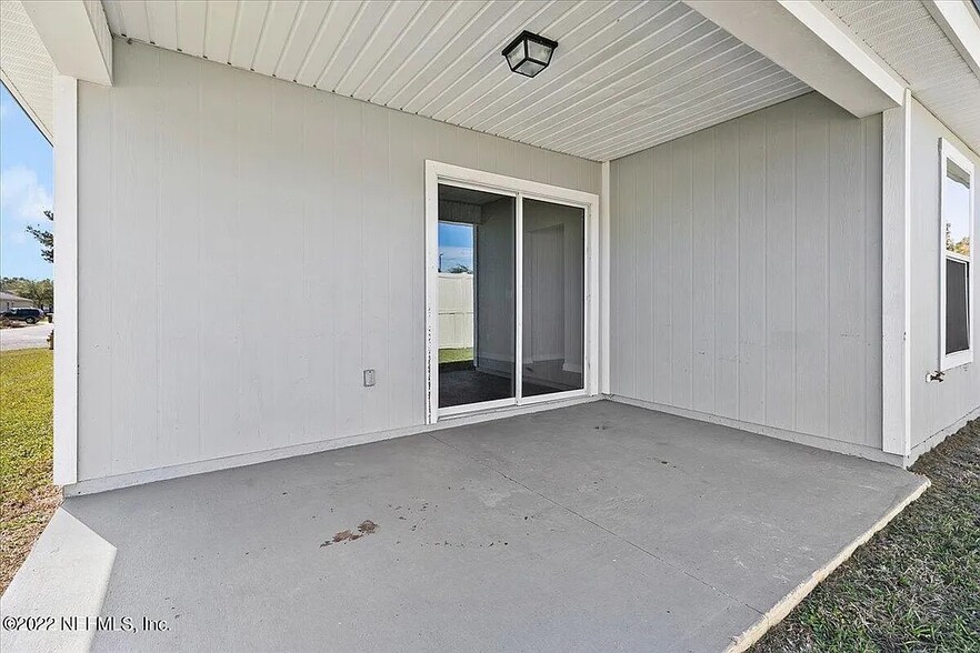 Building Photo - 9155 Mill Grove Dr